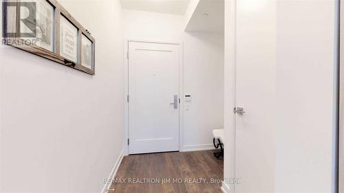 706 - 28 Wellesley Street E, Toronto, ON - Indoor Photo Showing Other Room