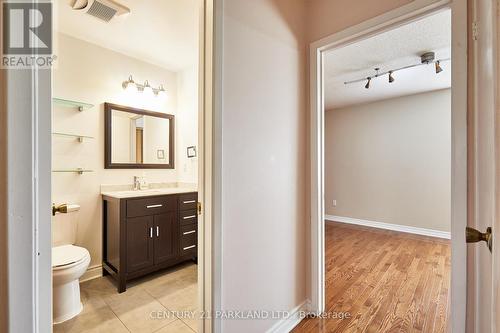 57 Crayford Drive, Toronto (Steeles), ON - Indoor Photo Showing Bathroom