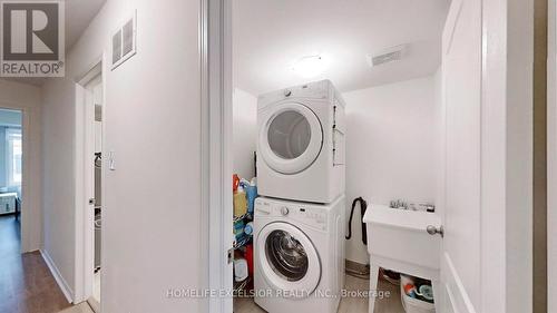 38 Glenstal Path, Oshawa (Windfields), ON - Indoor Photo Showing Laundry Room