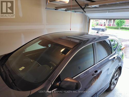 2487 Hill Rise Court, Oshawa (Windfields), ON - Indoor Photo Showing Garage