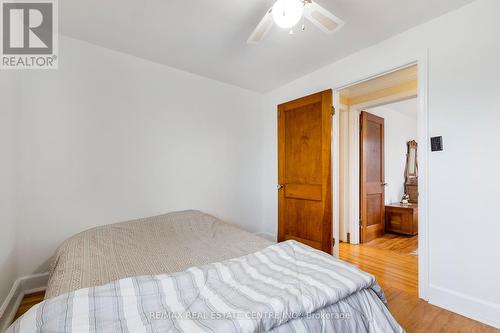 6952 Second Line, New Tecumseth, ON - Indoor Photo Showing Bedroom