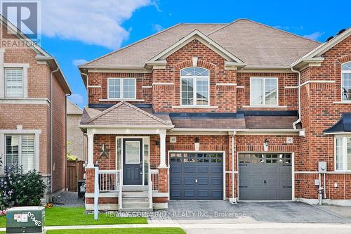 44 Hare Farm Gate, Whitchurch-Stouffville (Stouffville), ON - Outdoor With Facade