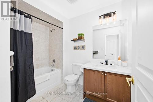 44 Hare Farm Gate, Whitchurch-Stouffville (Stouffville), ON - Indoor Photo Showing Bathroom