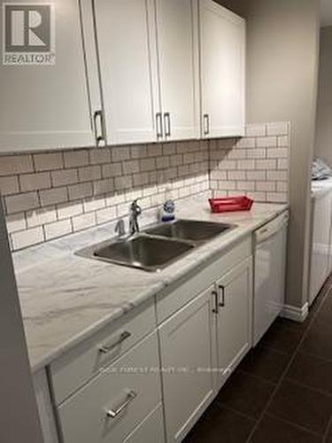 Kitchen - 103 - 1096 Jalna Boulevard, London, ON - Indoor Photo Showing Kitchen With Double Sink