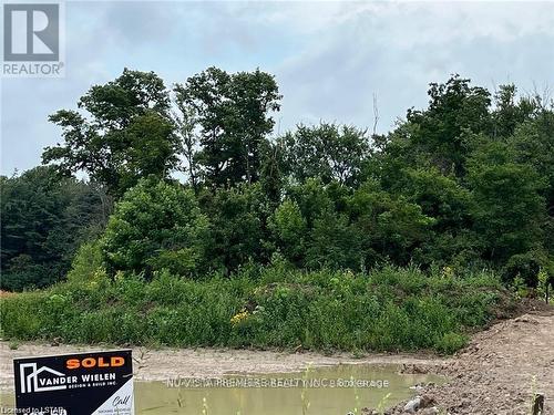 827 Gatestone Road, London, ON - Outdoor With Body Of Water