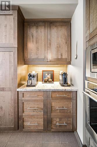 1306 - 240 Villagewalk Boulevard, London, ON - Indoor Photo Showing Kitchen