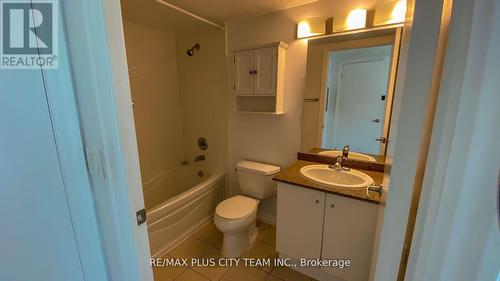 1302 - 12 Yonge Street, Toronto (Waterfront Communities), ON - Indoor Photo Showing Bathroom