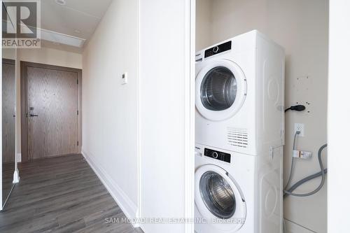 602 - 1316 Kingston Road, Toronto (Birchcliffe-Cliffside), ON - Indoor Photo Showing Laundry Room