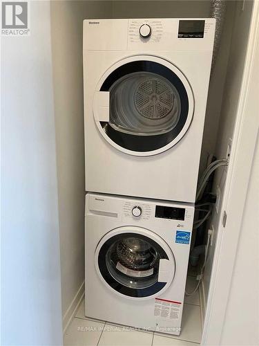 1512 - 60 Shuter Street, Toronto, ON - Indoor Photo Showing Laundry Room