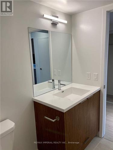 1512 - 60 Shuter Street, Toronto, ON - Indoor Photo Showing Bathroom