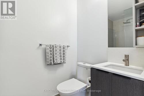 4102 - 55 Mercer Street, Toronto, ON - Indoor Photo Showing Bathroom