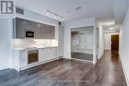 312 - 403 Church Street, Toronto, ON - Indoor Photo Showing Kitchen