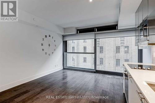 312 - 403 Church Street, Toronto, ON - Indoor Photo Showing Kitchen