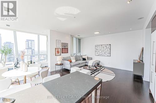 3105 - 199 Richmond Street W, Toronto, ON - Indoor Photo Showing Living Room