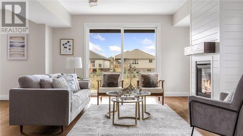 149 Davis Street, Amherstburg, ON - Indoor Photo Showing Living Room With Fireplace