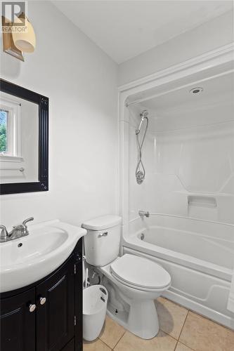 53 Carrick Drive, St. John'S, NL - Indoor Photo Showing Bathroom