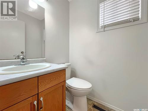 1139 M Avenue S, Saskatoon, SK - Indoor Photo Showing Bathroom