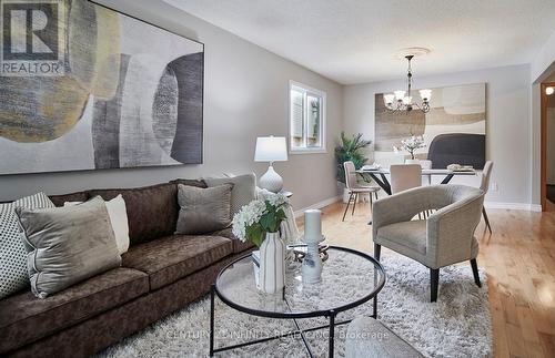 535 Cardinal Drive, Peterborough (Ashburnham), ON - Indoor Photo Showing Living Room