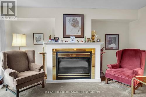 463 Everglade Crescent, London, ON - Indoor Photo Showing Living Room With Fireplace