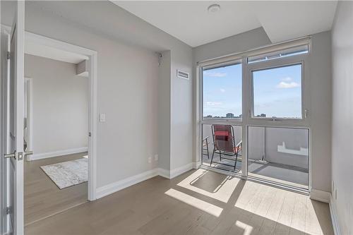 55 Speers Road|Unit #1106, Oakville, ON - Indoor Photo Showing Other Room