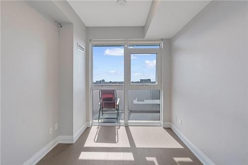 55 Speers Road|Unit #1106, Oakville, ON - Indoor Photo Showing Other Room