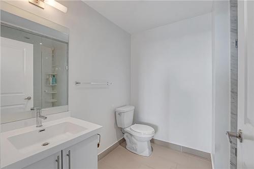 55 Speers Road|Unit #1106, Oakville, ON - Indoor Photo Showing Bathroom