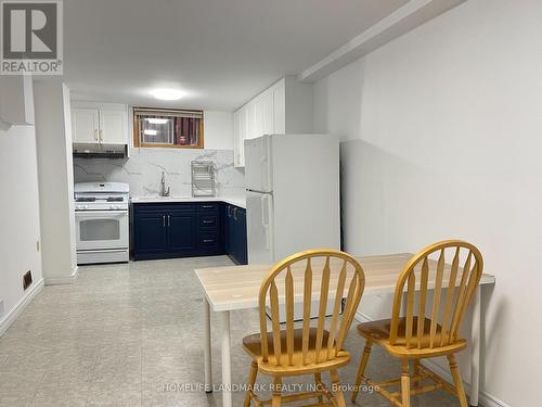 Main&Lo - 353 Darlington Court, Hamilton (Gilbert), ON - Indoor Photo Showing Kitchen With Double Sink