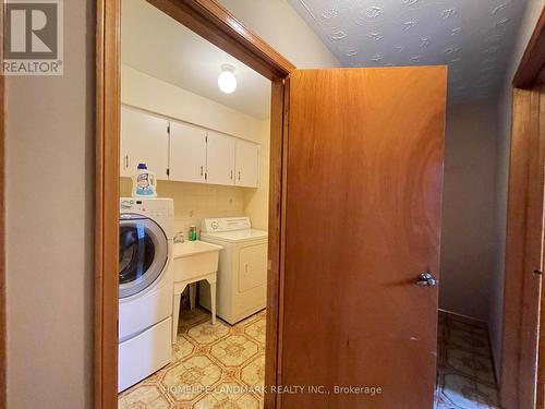 Main&Lo - 353 Darlington Court, Hamilton (Gilbert), ON - Indoor Photo Showing Laundry Room