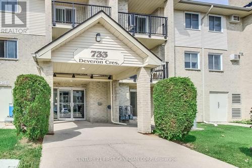 112 - 733 Deveron Crescent, London, ON - Outdoor