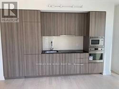 508 - 955 Bay Street, Toronto, ON - Indoor Photo Showing Kitchen