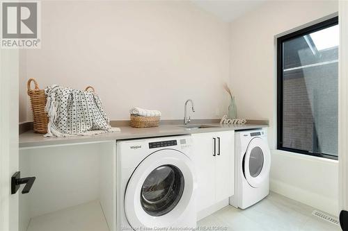 664 Lily Mac Boulevard, Windsor, ON - Indoor Photo Showing Laundry Room