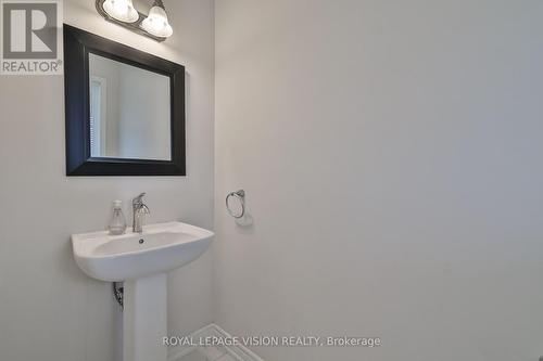 85 Mcfarlane Crescent, Centre Wellington (Fergus), ON - Indoor Photo Showing Bathroom