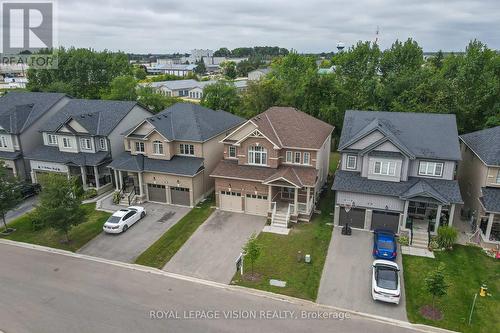 85 Mcfarlane Crescent, Centre Wellington (Fergus), ON - Outdoor With Facade