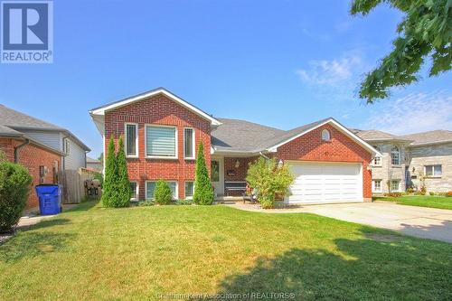 67 Windfield Crescent, Chatham, ON - Outdoor With Facade