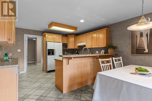 161 Pheasant Run, Lakeshore, ON - Indoor Photo Showing Kitchen