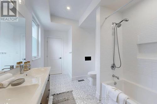 1037 Edgeleigh Avenue, Mississauga (Lakeview), ON - Indoor Photo Showing Bathroom