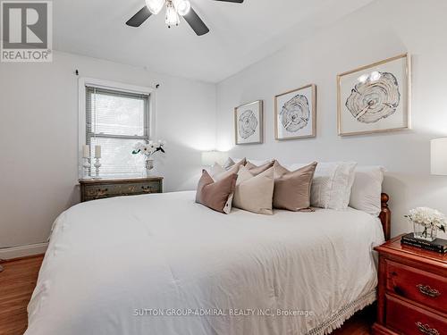 86 North Park Drive, Toronto, ON - Indoor Photo Showing Bedroom