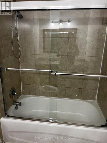 #Main - 3453 Oakglade Crescent, Mississauga (Erindale), ON - Indoor Photo Showing Bathroom