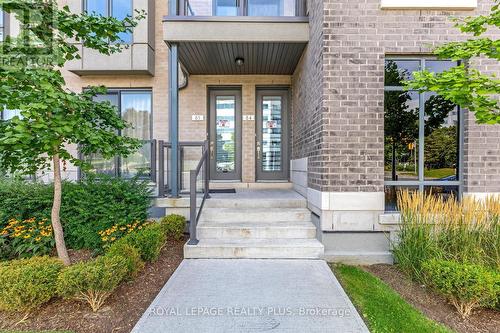 84 - 721 Lawrence Avenue W, Toronto, ON - Outdoor