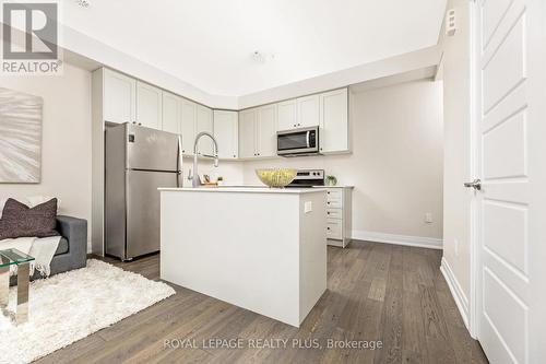 84 - 721 Lawrence Avenue W, Toronto, ON - Indoor Photo Showing Kitchen