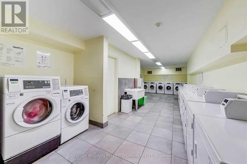 410 - 541 Blackthorn Avenue, Toronto (Keelesdale-Eglinton West), ON - Indoor Photo Showing Laundry Room