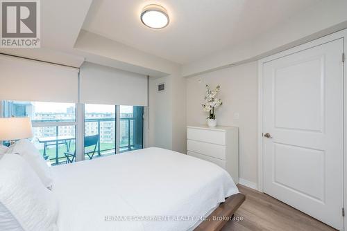 802 - 80 Esther Lorrie Drive, Toronto (West Humber-Clairville), ON - Indoor Photo Showing Bedroom