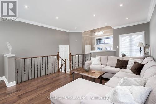 38 Pappain Crescent, Brampton (Snelgrove), ON - Indoor Photo Showing Living Room