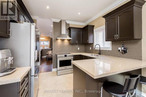 38 Pappain Crescent, Brampton (Snelgrove), ON - Indoor Photo Showing Kitchen With Stainless Steel Kitchen With Double Sink With Upgraded Kitchen