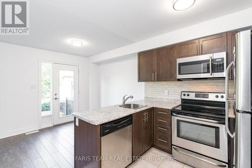 3 - 31 Madelaine Drive, Barrie, ON - Indoor Photo Showing Kitchen