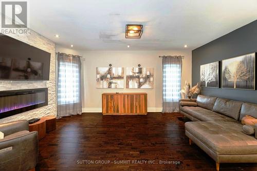 4508 Credit Pointe Drive, Mississauga (East Credit), ON - Indoor Photo Showing Living Room With Fireplace