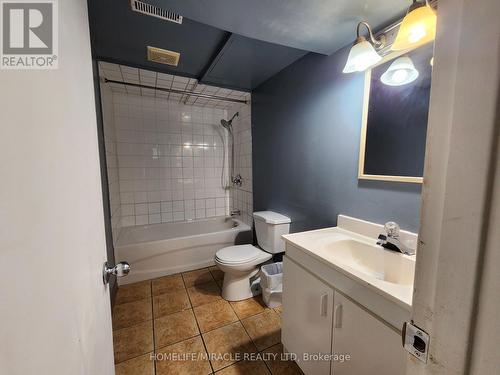 7543 Langworthy Drive, Mississauga, ON - Indoor Photo Showing Bathroom