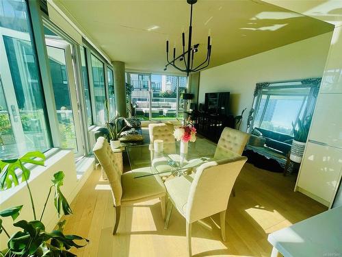 218-989 Johnson St, Victoria, BC - Indoor Photo Showing Dining Room