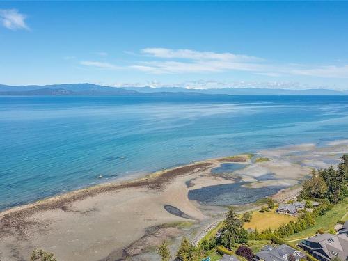 874 Bluffs Dr, Qualicum Beach, BC 