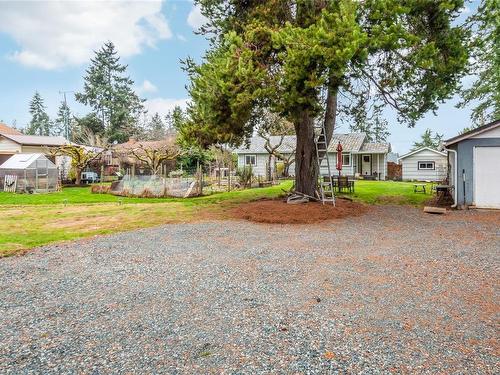 380 Hirst Ave West, Parksville, BC 